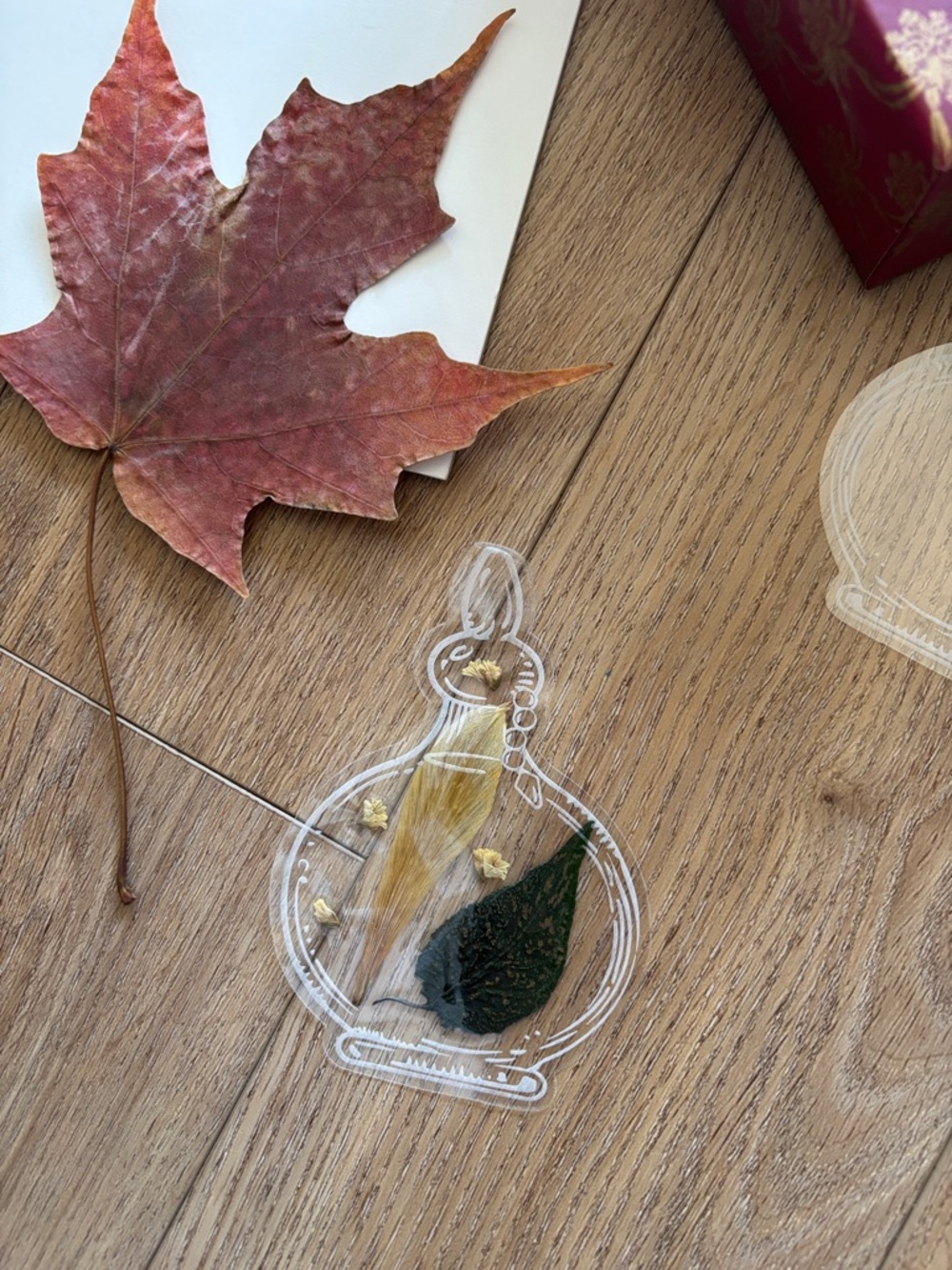 ✿ DIY Pressed Flower Bookmark 🌿✨
